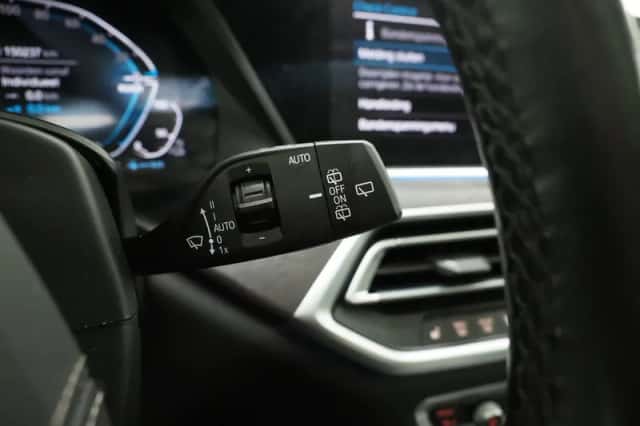 BMW X5 (2019) thumbnail 27
