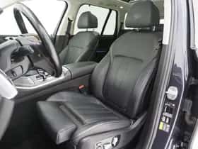 BMW X5 (2019) thumbnail 4