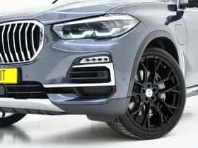 BMW X5 (2019) thumbnail 6