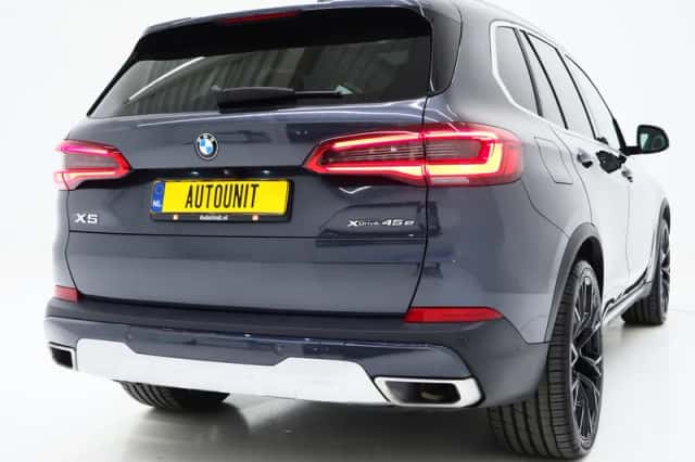 BMW X5 (2019) thumbnail 9