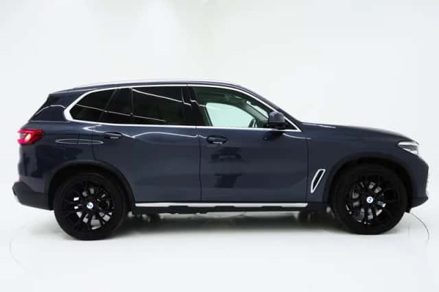 BMW X5 (2019) thumbnail 10