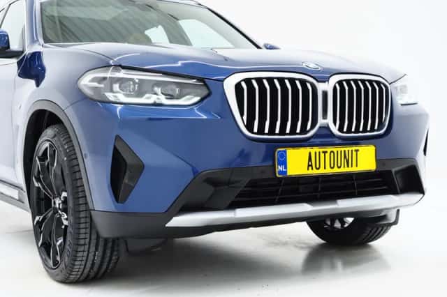 BMW X3 (2021) thumbnail 5