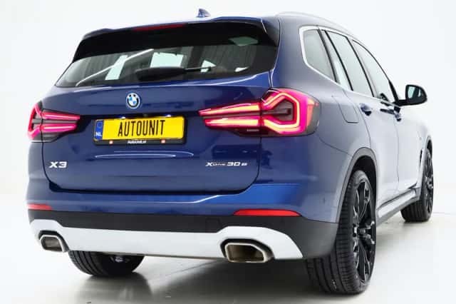 BMW X3 (2021) thumbnail 9