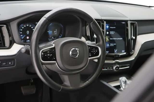 Volvo XC60 (2019) thumbnail 17