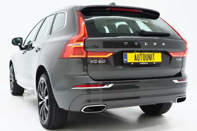 Volvo XC60 (2019) thumbnail 3