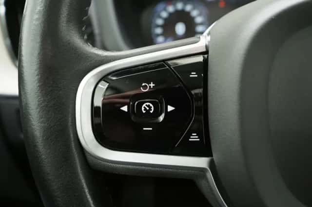 Volvo XC60 (2019) thumbnail 23