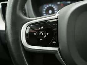 Volvo XC60 (2019) thumbnail 23