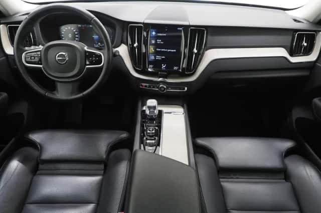 Volvo XC60 (2019) thumbnail 5
