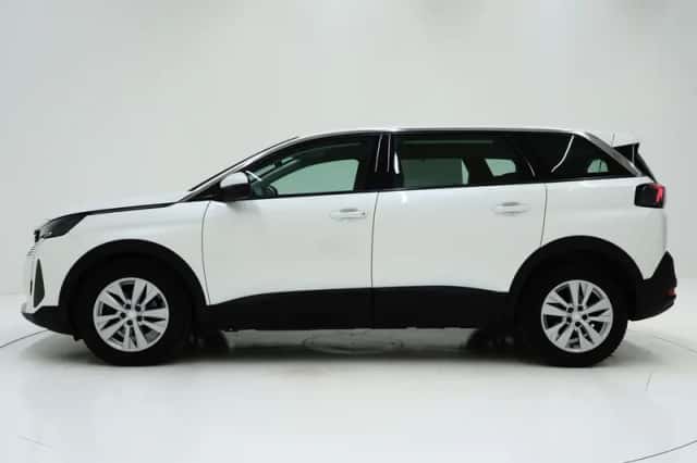 Peugeot 5008 (2021) thumbnail 2