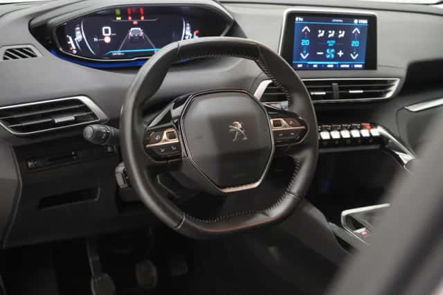 Peugeot 5008 (2021) thumbnail 16