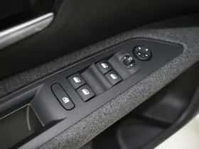 Peugeot 5008 (2021) thumbnail 17