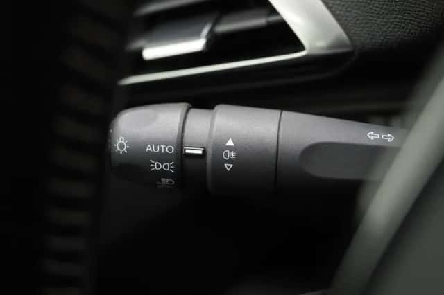 Peugeot 5008 (2021) thumbnail 19