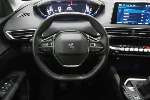 Peugeot 5008 (2021) thumbnail 33
