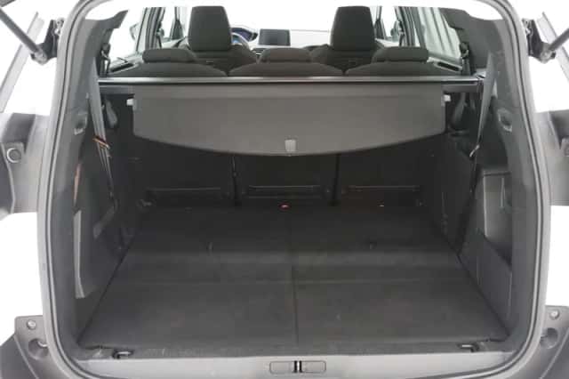 Peugeot 5008 (2021) thumbnail 35
