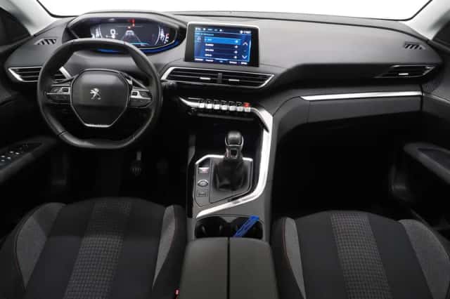Peugeot 5008 (2021) thumbnail 5