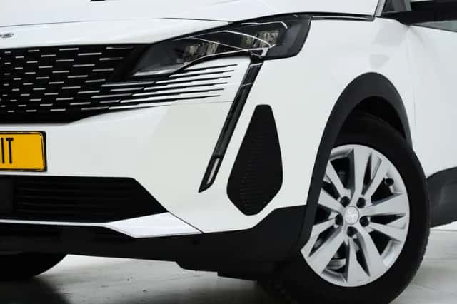 Peugeot 5008 (2021) thumbnail 6