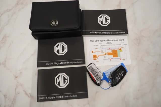 MG MG HS (2022) thumbnail 8