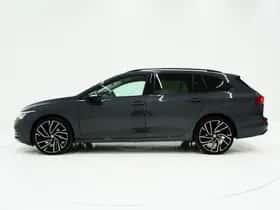 Volkswagen Golf (2022) thumbnail 2