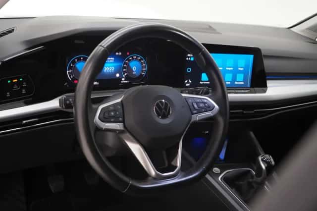 Volkswagen Golf (2022) thumbnail 16