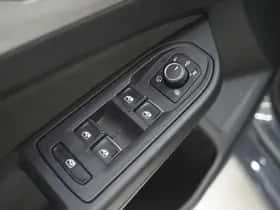 Volkswagen Golf (2022) thumbnail 17