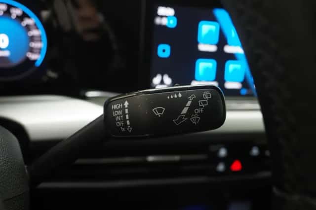 Volkswagen Golf (2022) thumbnail 23