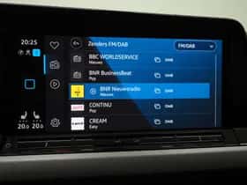 Volkswagen Golf (2022) thumbnail 27