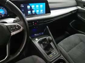 Volkswagen Golf (2022) thumbnail 32