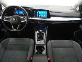 Volkswagen Golf (2022) thumbnail 5