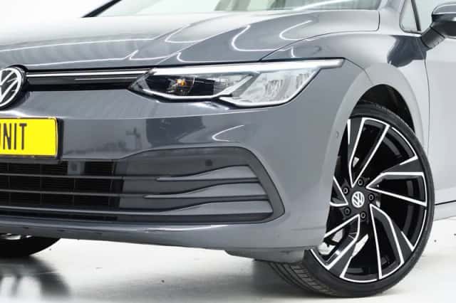 Volkswagen Golf (2022) thumbnail 6