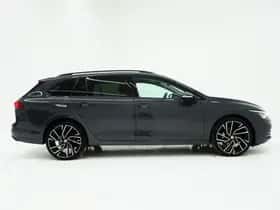 Volkswagen Golf (2022) thumbnail 10