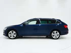 Škoda Superb (2021) thumbnail 2