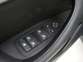 BMW X1 (2020) thumbnail 17