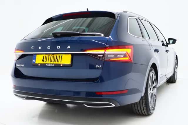 Škoda Superb (2021) thumbnail 9