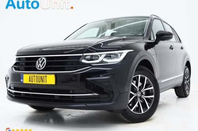 Volkswagen Tiguan (2021) thumbnail 1