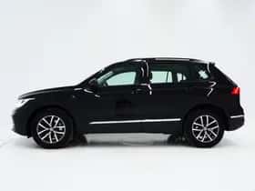 Volkswagen Tiguan (2021) thumbnail 2