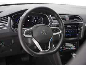Volkswagen Tiguan (2021) thumbnail 17