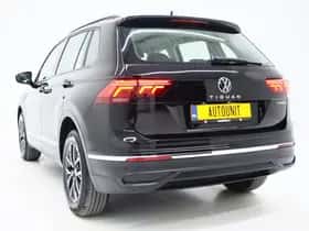 Volkswagen Tiguan (2021) thumbnail 3