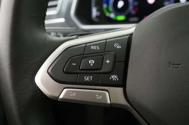 Volkswagen Tiguan (2021) thumbnail 21