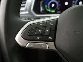 Volkswagen Tiguan (2021) thumbnail 21