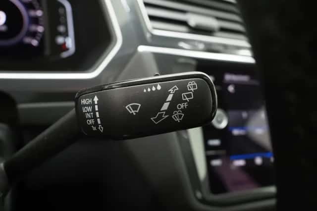 Volkswagen Tiguan (2021) thumbnail 23