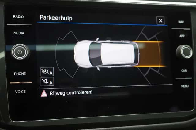 Volkswagen Tiguan (2021) thumbnail 29