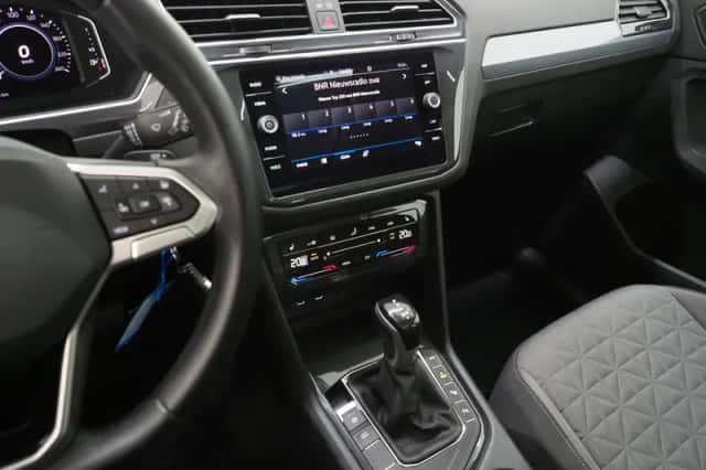 Volkswagen Tiguan (2021) thumbnail 32