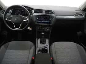 Volkswagen Tiguan (2021) thumbnail 5