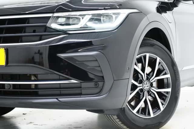 Volkswagen Tiguan (2021) thumbnail 6