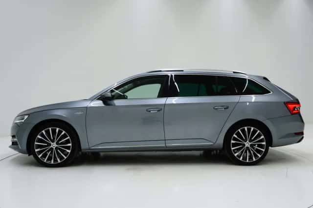 Škoda Superb (2021) thumbnail 2