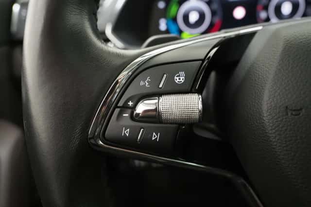 Škoda Superb (2021) thumbnail 23