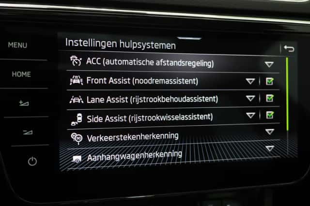 Škoda Superb (2021) thumbnail 30