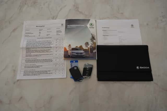 Škoda Superb (2021) thumbnail 7