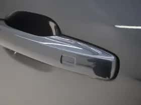 Volvo XC60 (2022) thumbnail 16