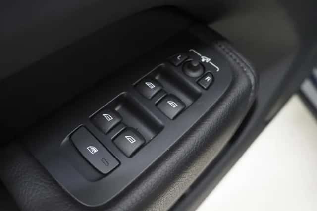 Volvo XC60 (2022) thumbnail 20